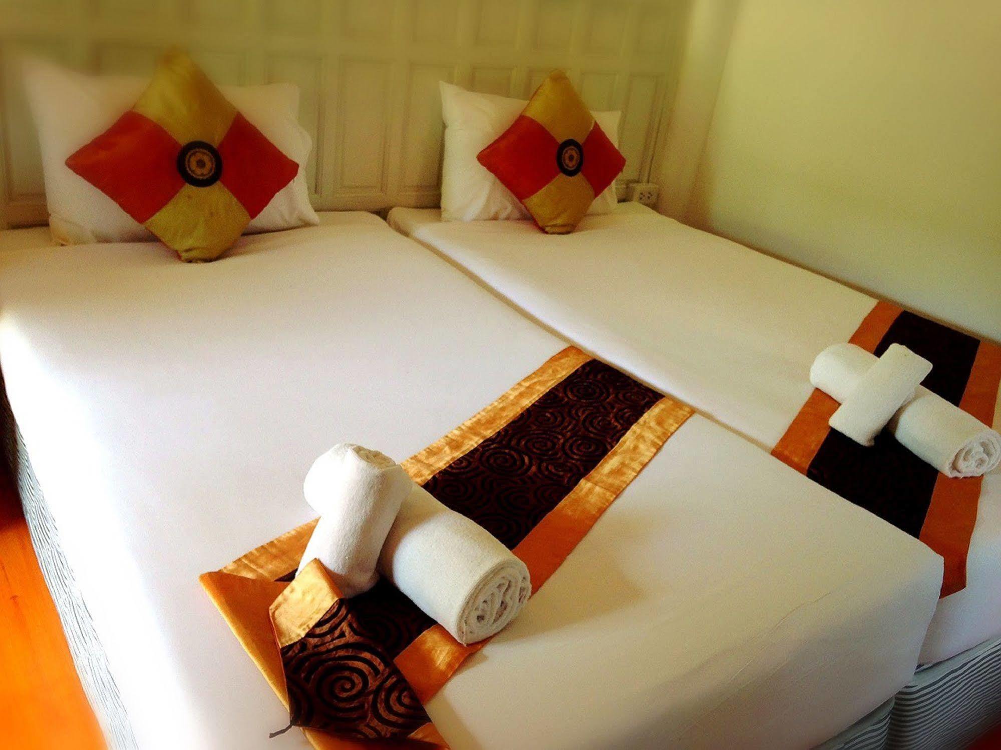 Samut Songkhram Jaroenrat Resort מראה חיצוני תמונה
