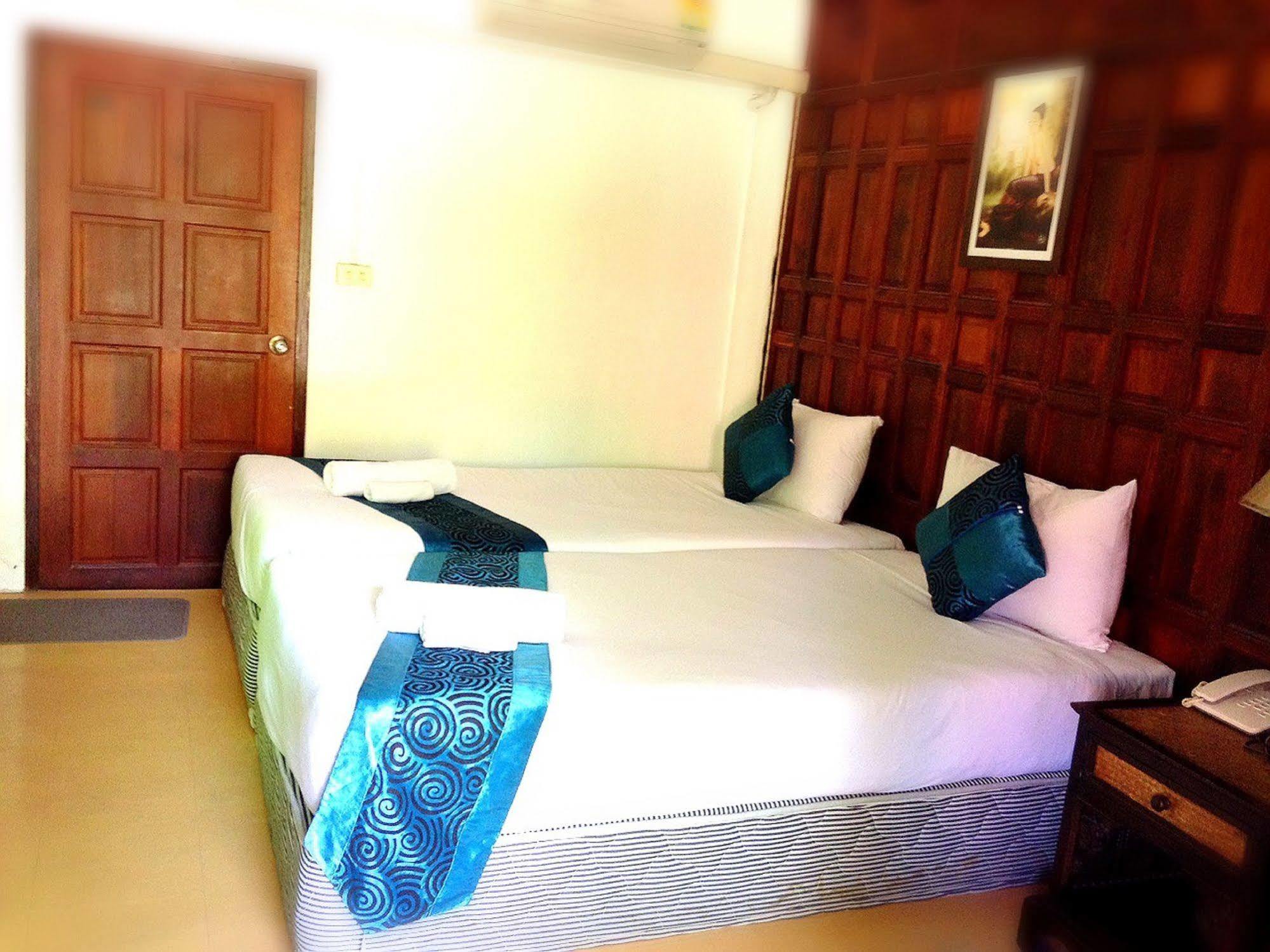 Samut Songkhram Jaroenrat Resort מראה חיצוני תמונה